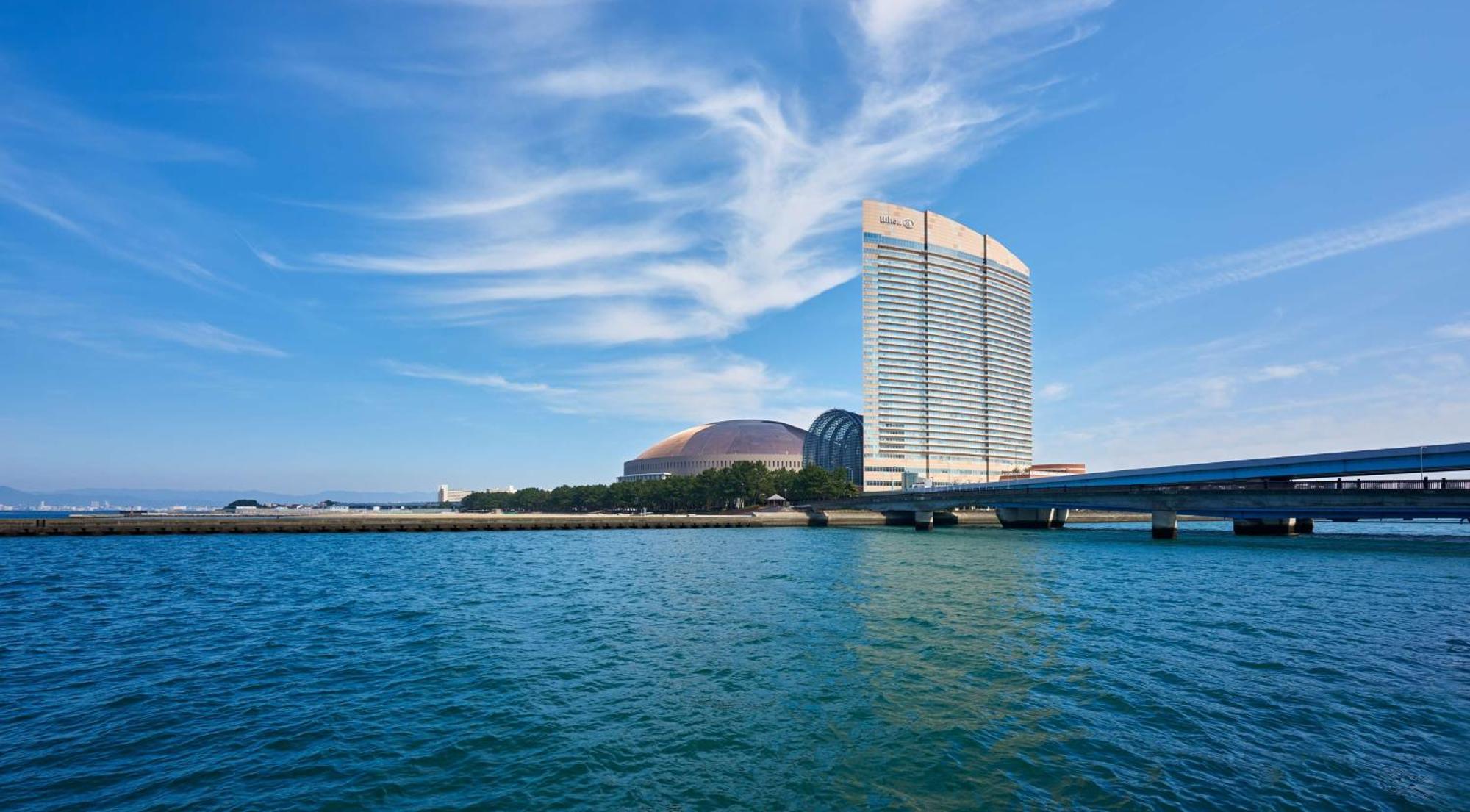 Отель Hilton Fukuoka Sea Hawk Экстерьер фото